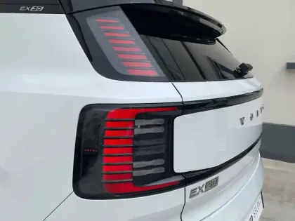 Photo 10 Volvo Ex30  Single Extended Range 272 ch 1EDT