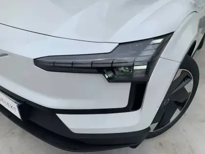 Photo 29 Volvo Ex30  Single Extended Range 272 ch 1EDT