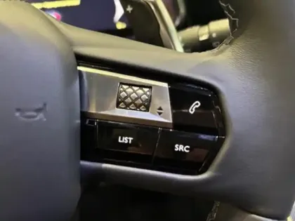 Photo 6 DS Ds 7  1.6 Plug-in Hybrid 4x4 300ch Etoile