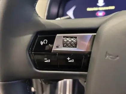 Photo 5 DS Ds 7  1.6 Plug-in Hybrid 4x4 300ch Etoile