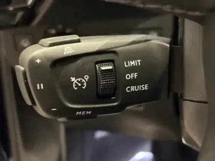 Photo 7 DS Ds 7  1.6 Plug-in Hybrid 4x4 300ch Etoile