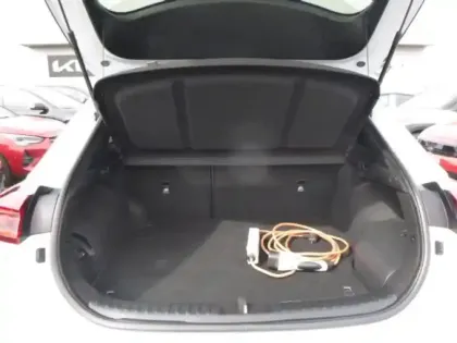 Photo 8 Kia Xceed Gén. I Ph1 Black & White 5