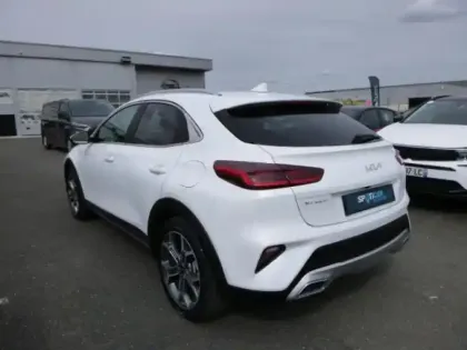 Photo 6 Kia Xceed Gén. I Ph1 Black & White 5