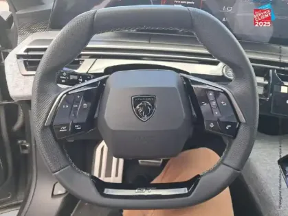 Photo 11 Peugeot 3008  1.2 Hybrid 136ch GT e-DCS6