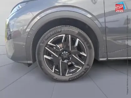 Photo 9 Peugeot 3008  1.2 Hybrid 136ch GT e-DCS6