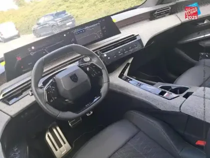 Photo 14 Peugeot 3008  1.2 Hybrid 136ch GT e-DCS6