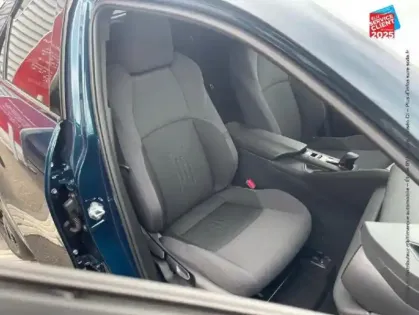 Photo 8 Toyota C-HR  2.0 Hybride Rechargeable 225ch Design NG23