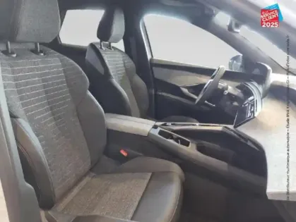 Photo 4 Peugeot 3008  1.2 Hybrid 145ch GT e-DCS6