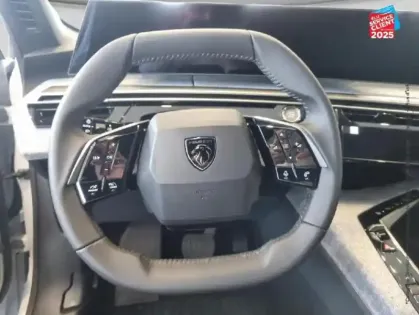 Photo 11 Peugeot 3008  1.2 Hybrid 145ch GT e-DCS6