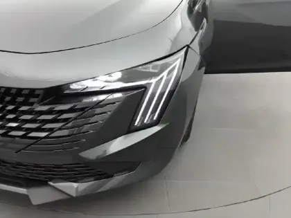 Photo 35 Peugeot 508  SW Hybrid 180 e-EAT8