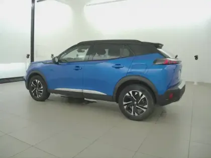 Photo 25 Peugeot 2008  PureTech 130 S&S BVM6