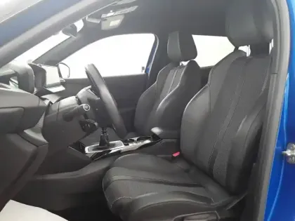 Photo 27 Peugeot 2008  PureTech 130 S&S BVM6