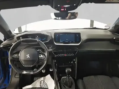 Photo 7 Peugeot 2008  PureTech 130 S&S BVM6