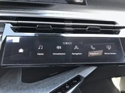 Photo 39 Peugeot 3008  Hybrid 136 e-DCS6