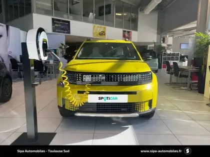 Photo 79 Fiat Grande Panda  e 83ch