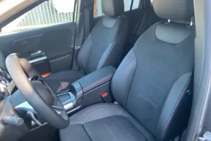 Photo 45 Mercedes GLA  250 e Hybrid EQ 8G-DCT