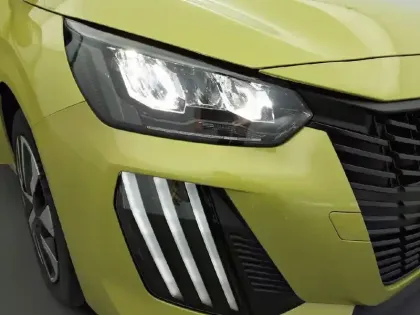 Photo 15 Peugeot 208  Hybrid 100 e-DCS6