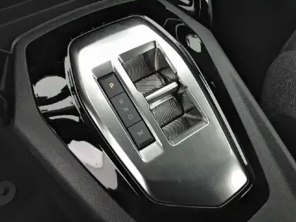 Photo 13 Peugeot 208  Hybrid 100 e-DCS6