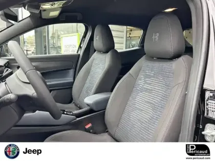 Photo 38 Alfa Romeo Junior  Elettrica 156 ch