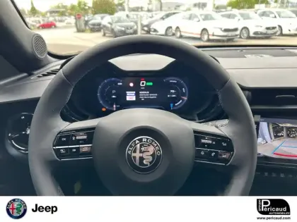 Photo 24 Alfa Romeo Junior  Elettrica 156 ch