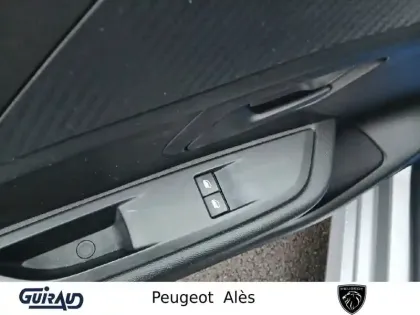 Photo 11 Peugeot 208  PureTech 75 S&S BVM5