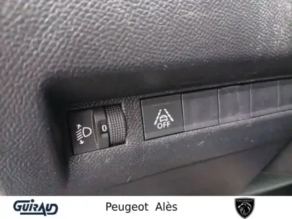 Photo 12 Peugeot 208  PureTech 75 S&S BVM5