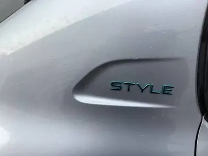 Photo 36 Peugeot 208  PureTech 75 S&S BVM5