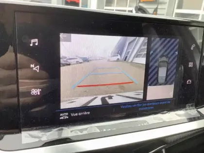 Photo 42 Peugeot 208  PureTech 75 S&S BVM5