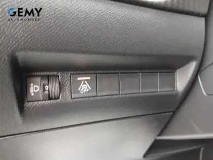 Photo 20 Peugeot 208  Electrique 50 kWh 136ch