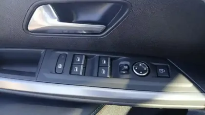 Photo 55 Peugeot 3008  Hybrid 145 e-DCS6