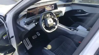 Photo 66 Peugeot 3008  Hybrid 145 e-DCS6