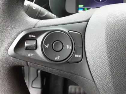 Photo 21 Opel Corsa  Electrique 136 ch & Batterie 50 kWh