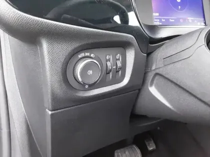 Photo 20 Opel Corsa  Electrique 136 ch & Batterie 50 kWh