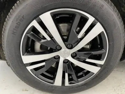 Photo 16 Peugeot 3008  Hybrid 225 e-EAT8