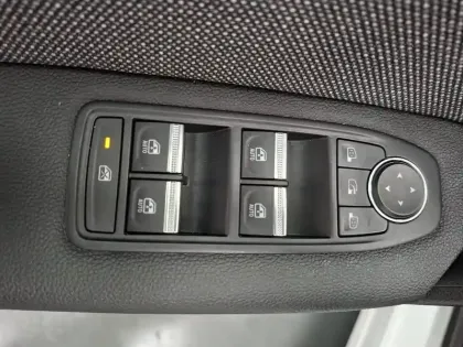 Photo 31 Renault Symbioz  E-Tech full hybrid 145