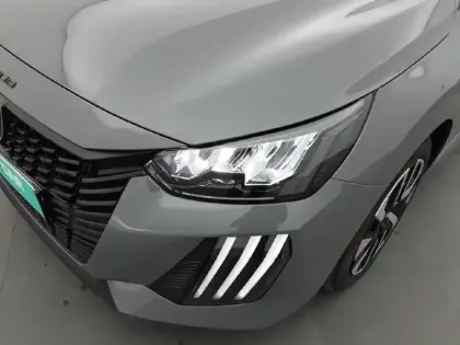 Photo 15 Peugeot 208  Hybrid 100 e-DCS6