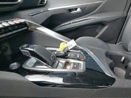 Photo 13 Peugeot 3008  BlueHDi 130ch S&S EAT8