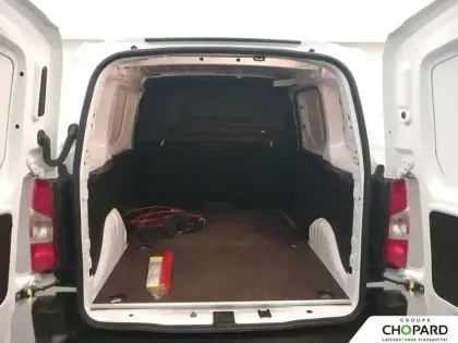 Photo 7 Peugeot Partner E- FOURGON STANDARD 800 KG 136 CH BATTERIE 50 KWH