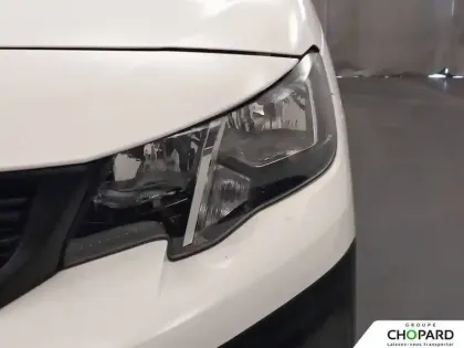 Photo 26 Peugeot Partner E- FOURGON STANDARD 800 KG 136 CH BATTERIE 50 KWH