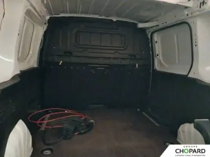 Photo 18 Peugeot Partner E- FOURGON STANDARD 800 KG 136 CH BATTERIE 50 KWH