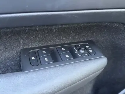 Photo 13 Volvo Xc40  T2 129 ch Geartronic 8