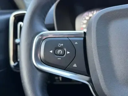 Photo 15 Volvo Xc40  T2 129 ch Geartronic 8