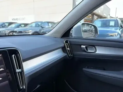 Photo 33 Volvo Xc40  T2 129 ch Geartronic 8