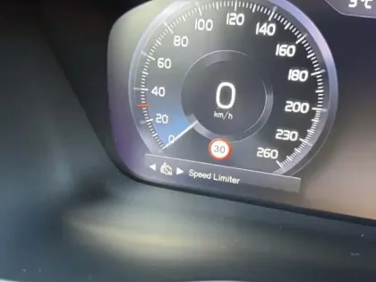 Photo 20 Volvo Xc40  T2 129 ch Geartronic 8