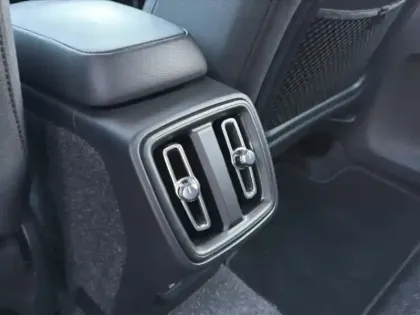 Photo 10 Volvo Xc40  T2 129 ch Geartronic 8