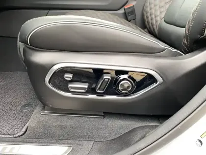 Photo 108 Jeep Grand Cherokee  4xe 2.0 Turbo T4 380 ch PHEV 4x4 BVA8