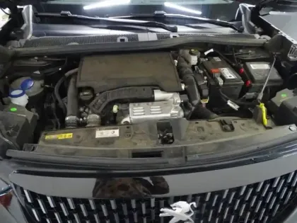 Photo 10 Peugeot 2008  1.2 PureTech 130ch S&S GT EAT8