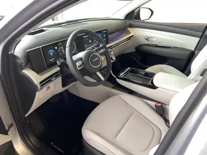 Photo 12 Hyundai Tucson  1.6 T-GDI 215 Hybrid BVA6