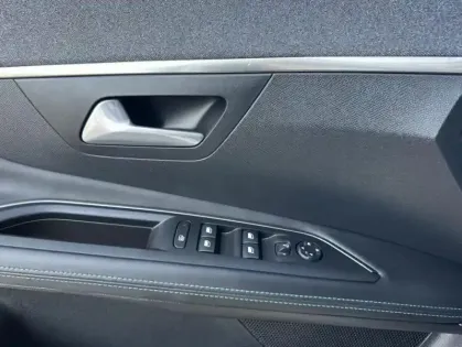 Photo 25 Peugeot 3008 II BlueHDi 130 S&amp;S Allure Pack