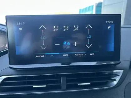 Photo 8 Peugeot 3008 II BlueHDi 130 S&amp;S Allure Pack